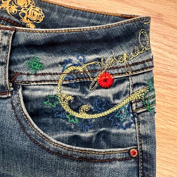 NWOT Desigual Exotic Jeans Embroidered Gold and Flowers Pocket Design - Picture 6 of 15